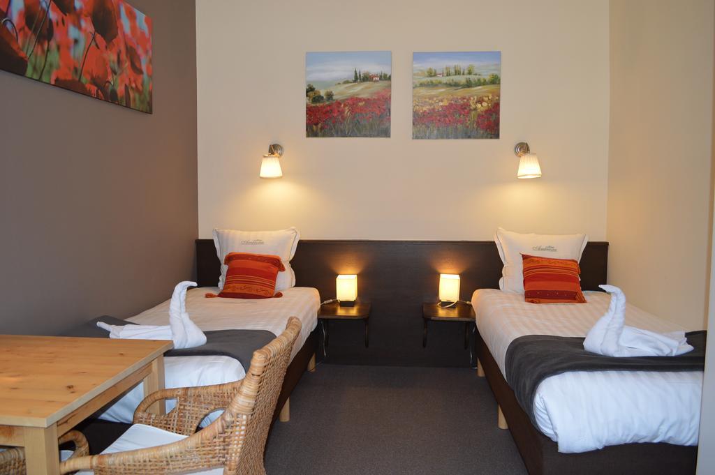 Hotel Ambrosia Ypres Room photo